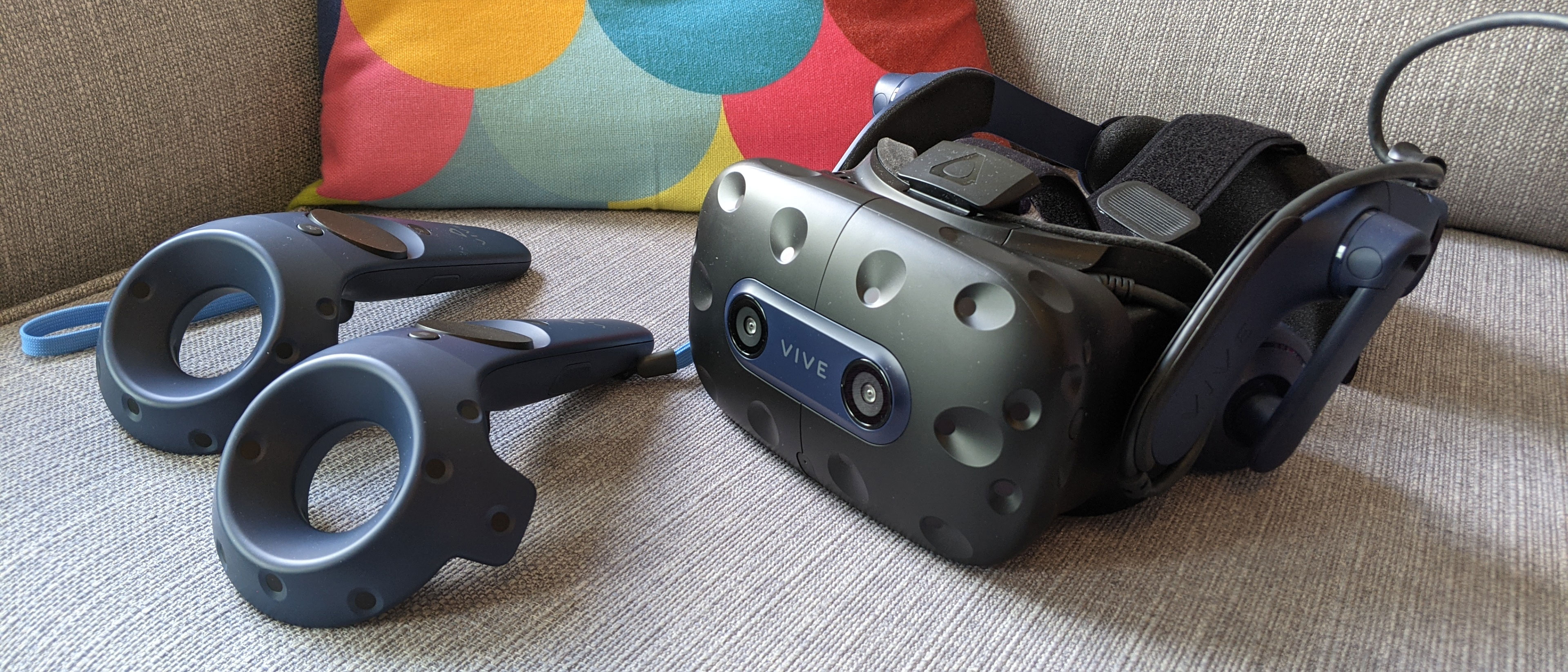 OB HTC VIVE Pro 2 Full Kit Virtual Reality System - 4896 x 2448