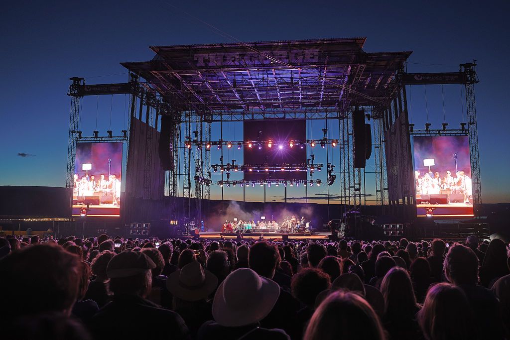 Joni Mitchell performs in concert at Gorge Amphitheatre 