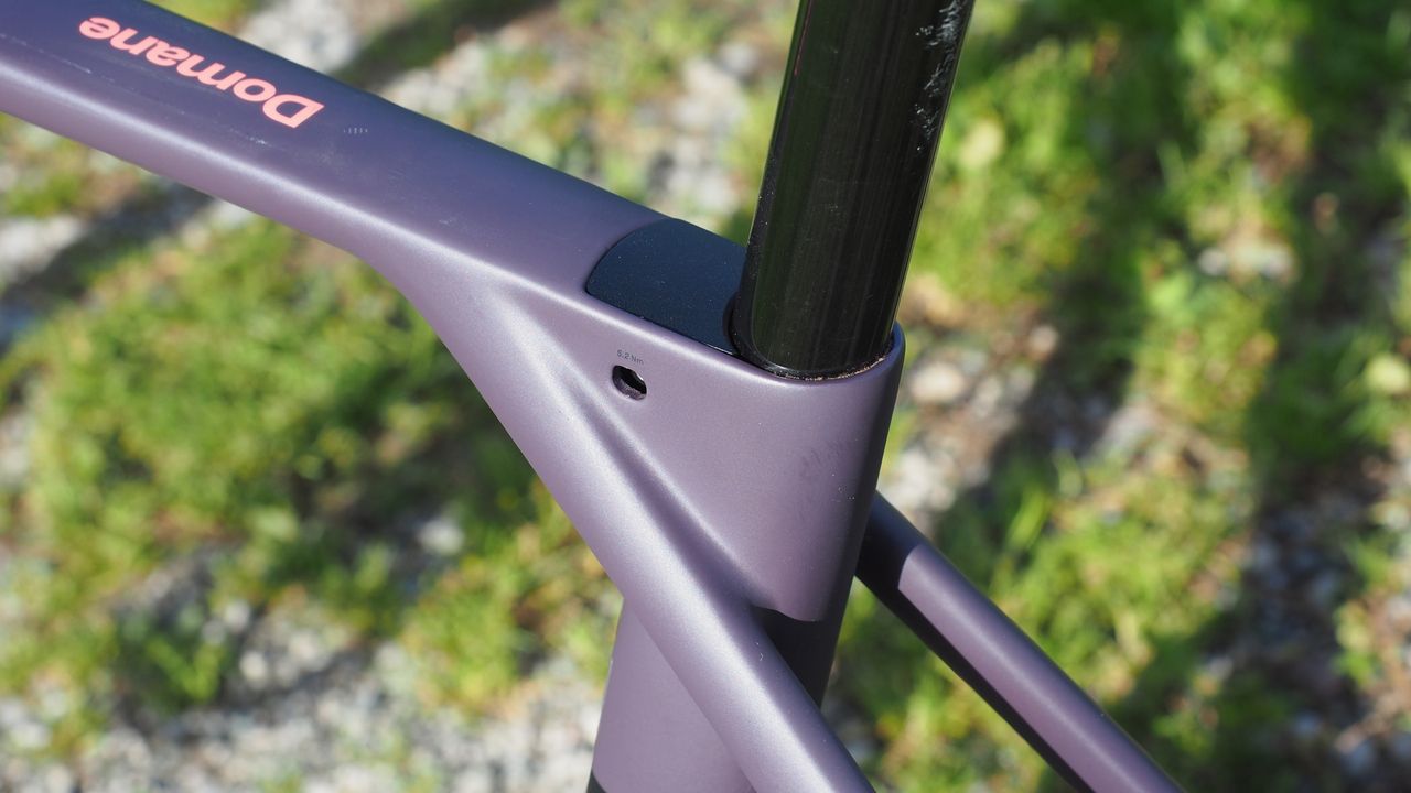 Bontrager carbon seatpost on a Trek Domane SL 5 Gen 5