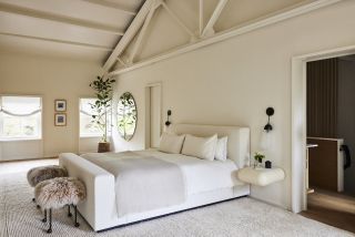 A minimalist guest bedroom