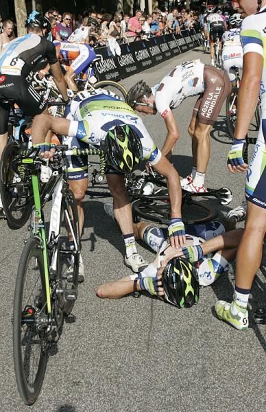 Daryl Impey (Orica - Greenedge) is injured