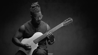 Abasi C&oacute;rdoba Stage 7 nylon string guitar press image