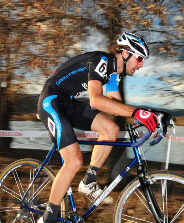 Jeremy Horgan-Kobelski (Gary Fisher-Subaru) riding fifth.
