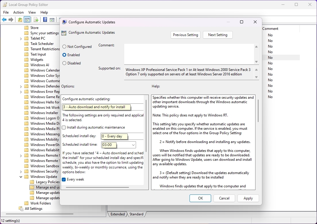 Group Policy Editor window showing Automatic Updates configuration. Updates are set to "Auto download and notify for install" every day at 3 AM.