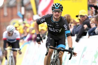 Elia Viviani wins stage 1 at the 2015 Tour of Britain.