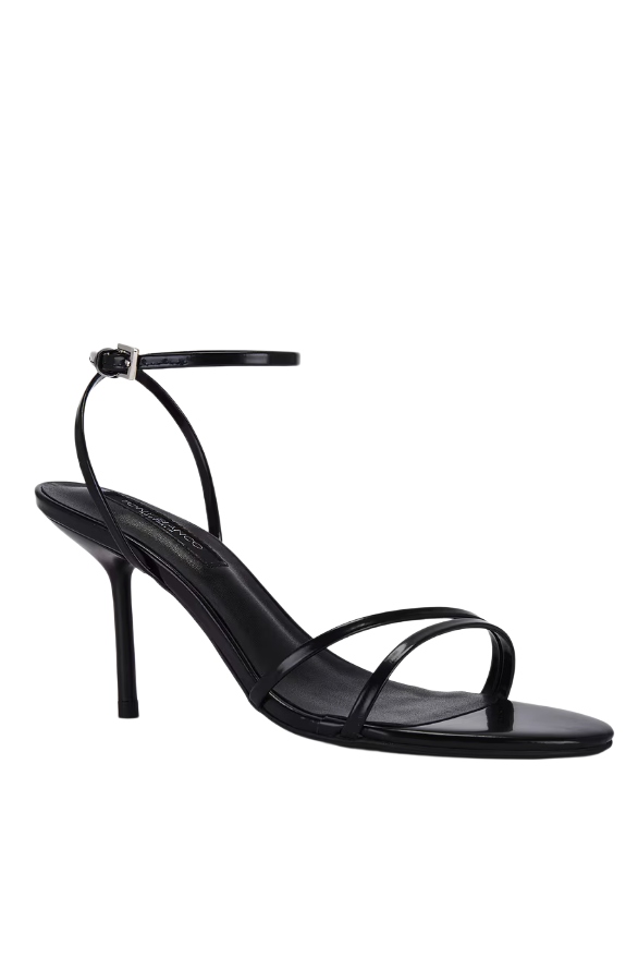 Tony Bianco, Mariah Sandal