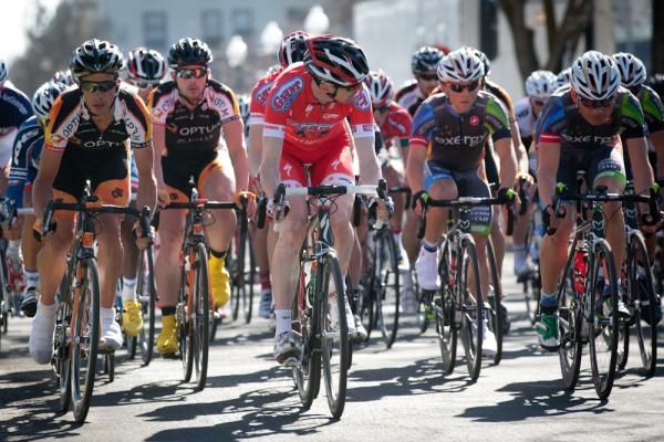 In the early calm laps, the Cal Giant-Specialized team of race leader Even Huffman found itself surrounded by the Optum and Exergy squads.