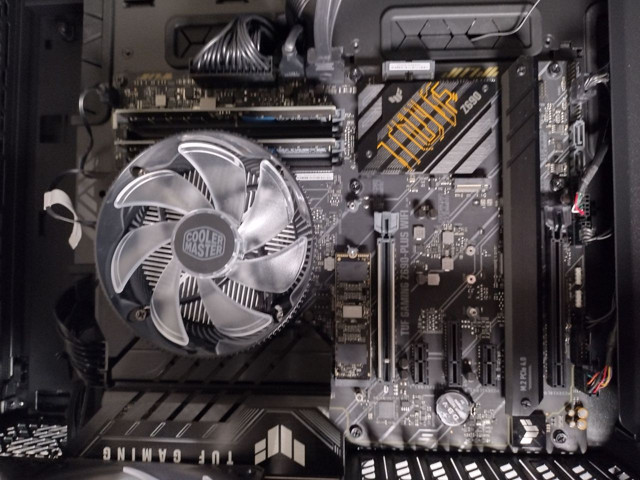 Hands-On: Cooler Master HAF 700 Berserker