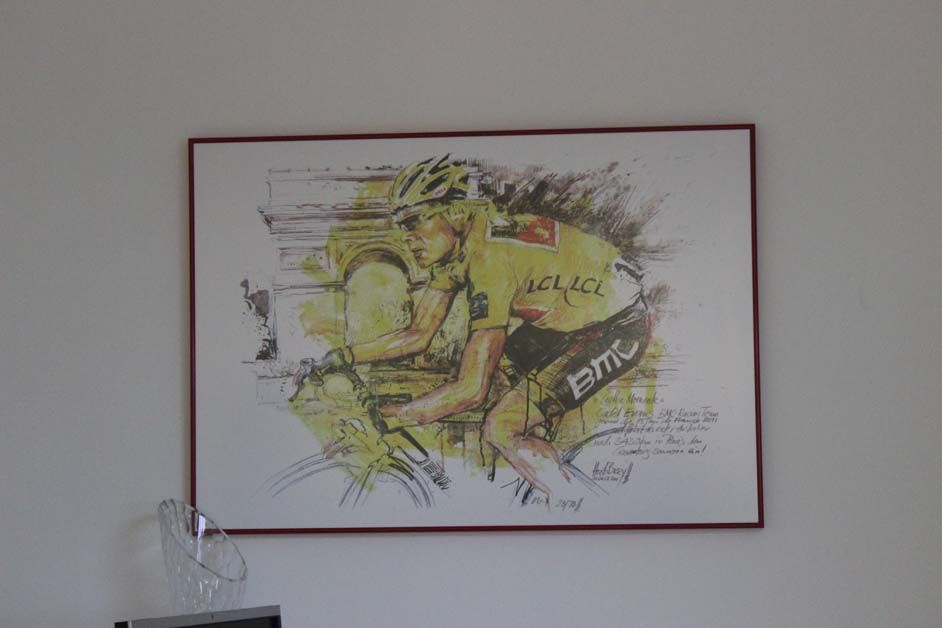 A drawing of Cadel Evans on the Champs Elysees in yellow