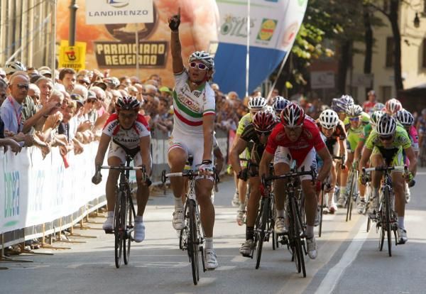Pozzato wins the 2009 Memorial Cimurri.