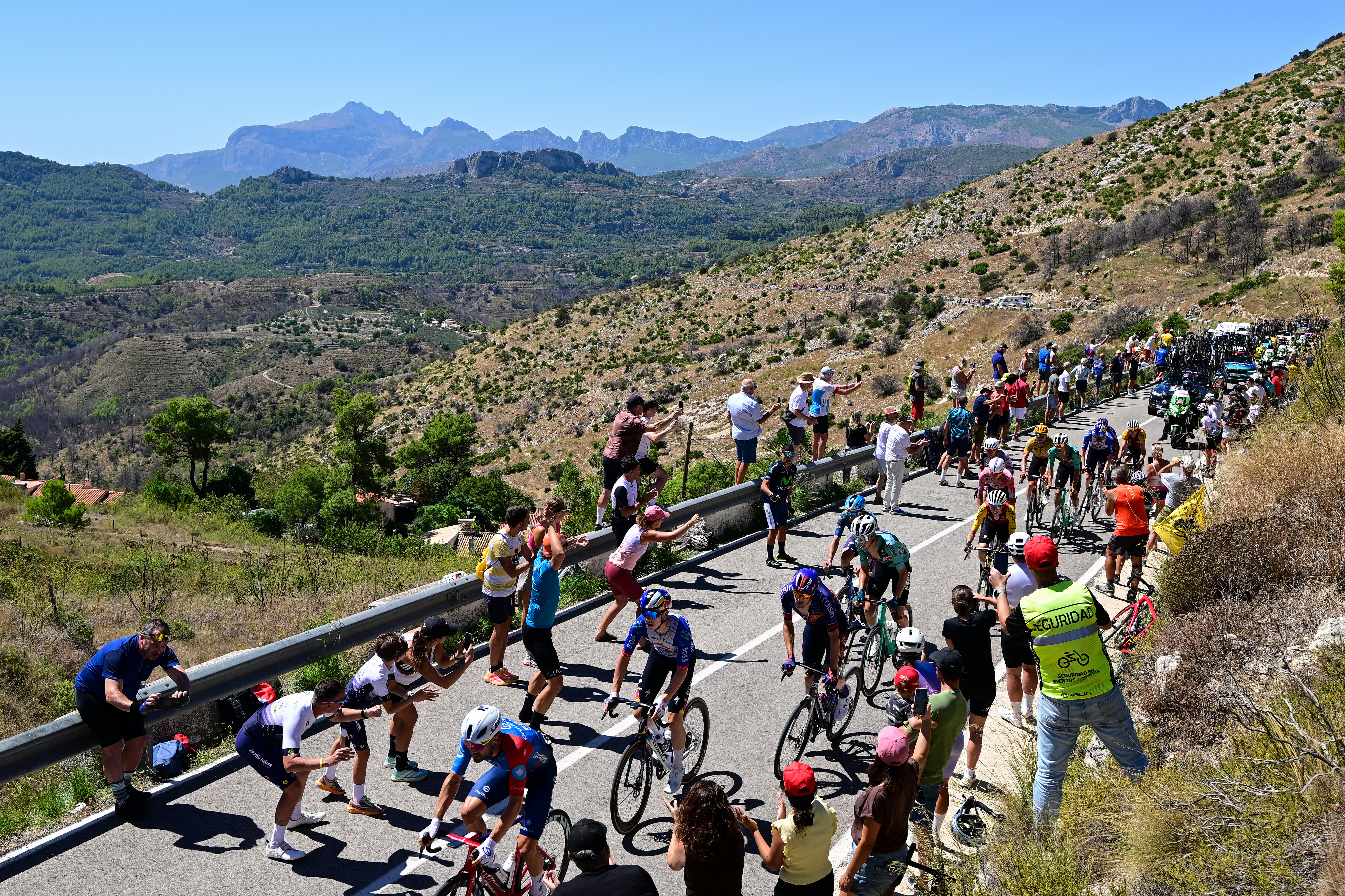 Vuelta a Espa&ntilde;a stage 9 LIVE: Huge break finally allowed a gap by a very cagey peloton