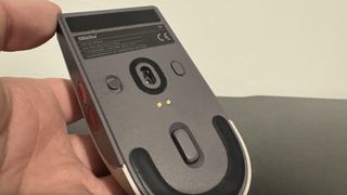 8BitDo Retro R8 gaming mouse