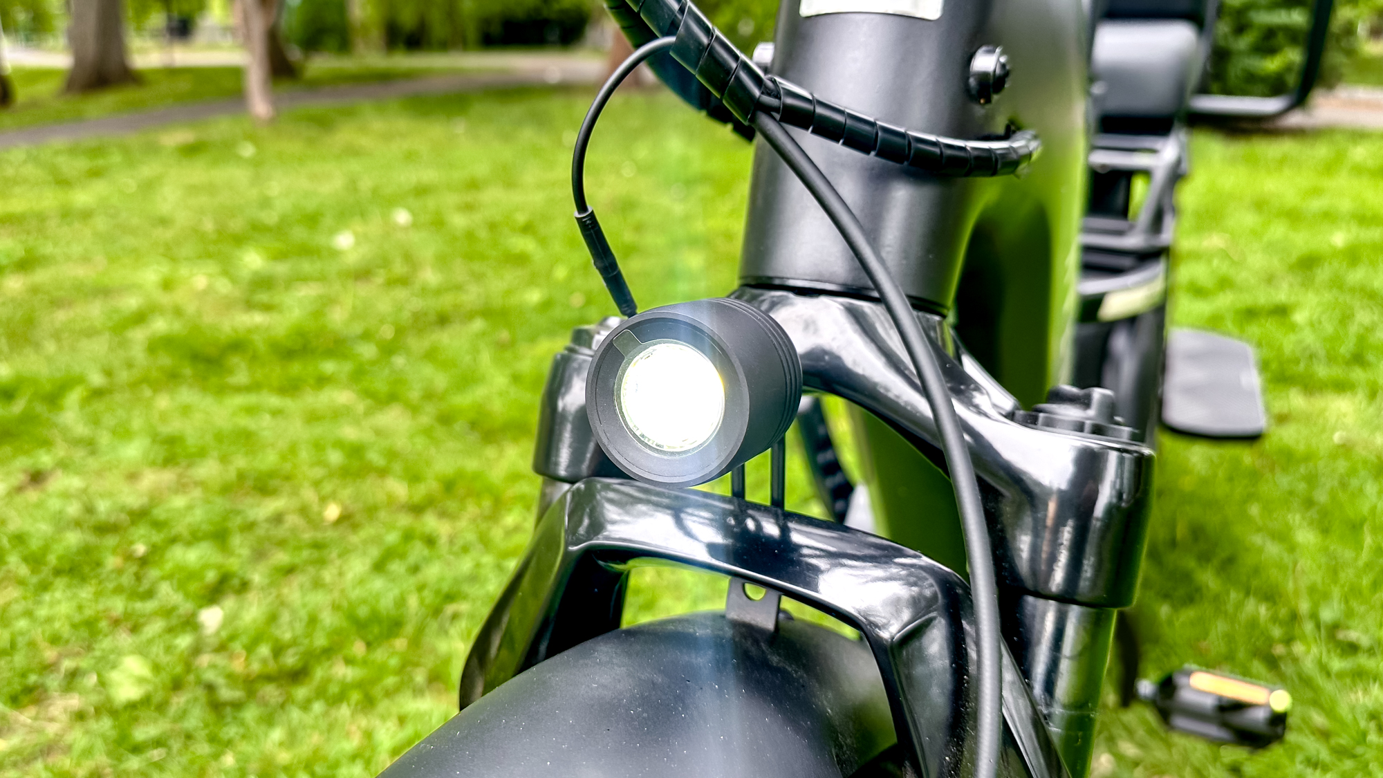 Aventon Abound LR headlight