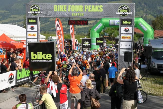 The leaders roll out at the front of the bunch for stage 4 of the Bike Four Peaks