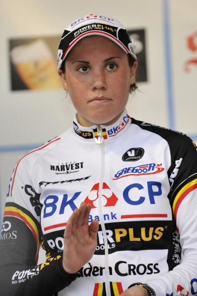 Sanne Cant looking pretty unhappy with second.