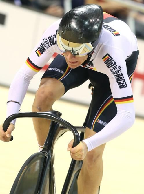 Lucas Liss wins round one of the men's Omium for Germany