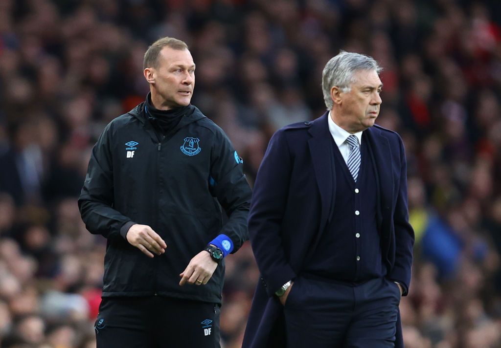 LONDON, ENGLAND - FEBRUARY 23: Duncan Ferguson and Carlo Ancelotti, Manager of Everton look on during the Premier League match between Arsenal FC and Everton FC at Emirates Stadium on February 23, 2020 in London, United Kingdom. (Photo by Julian Finney/Getty Images)