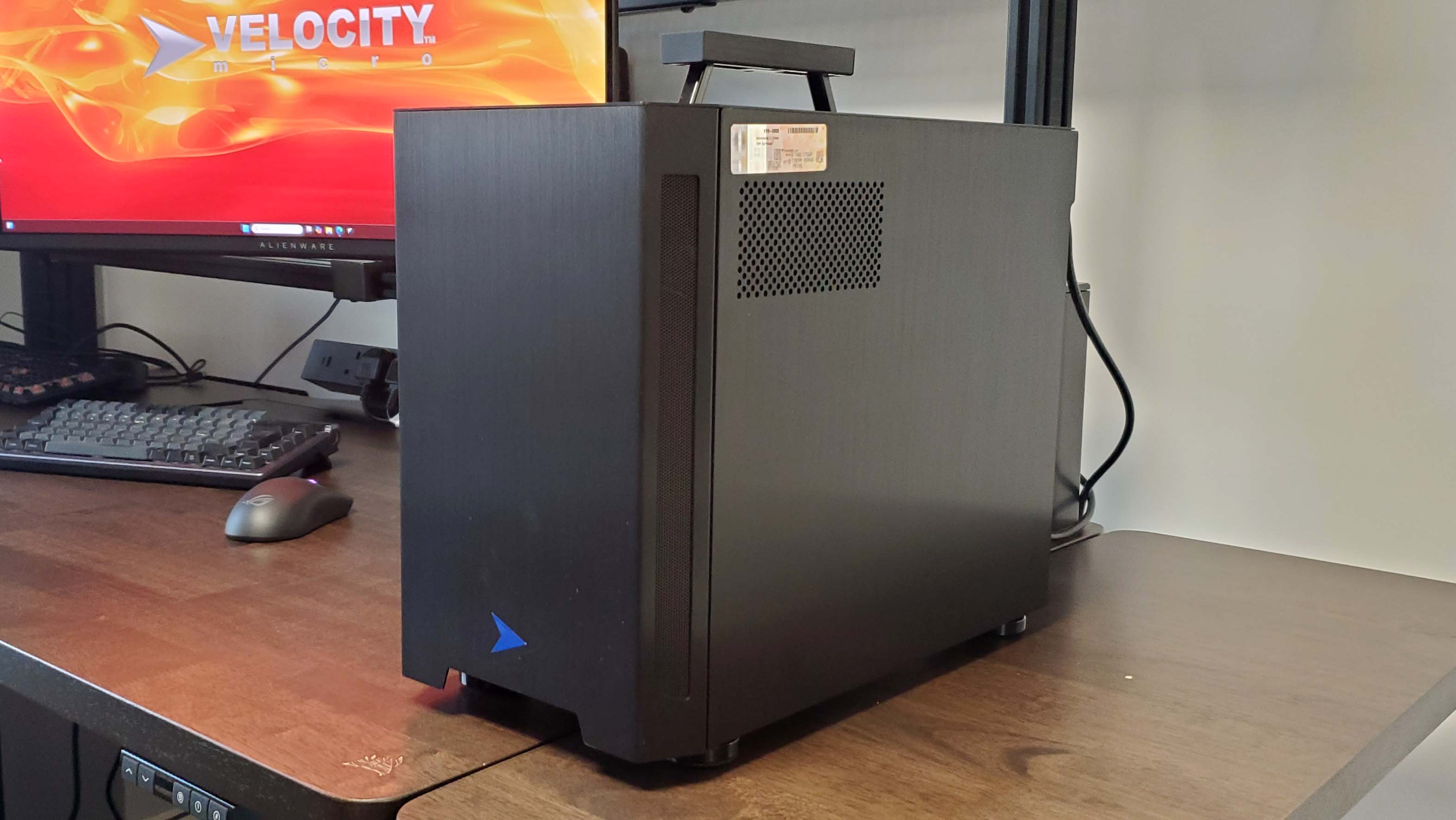 Velocity Micro Raptor ES40 gaming PC