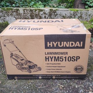 Hyundai HYM510SP Petrol Lawn Mower in a box