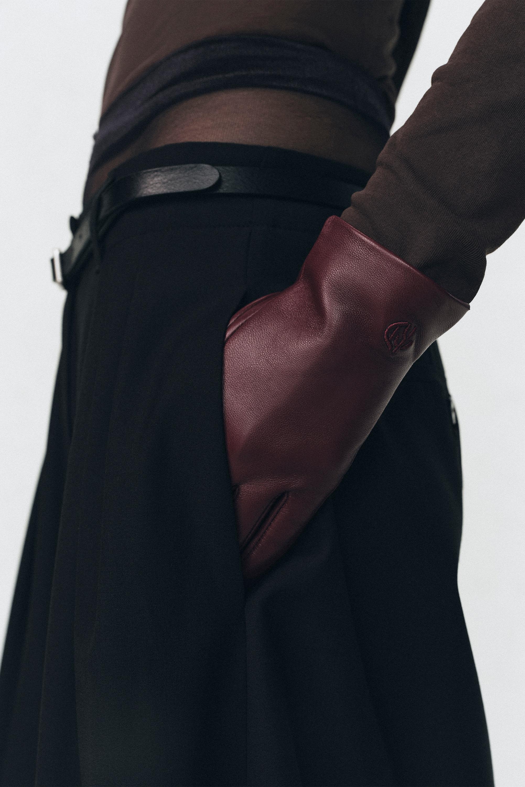 Embroidered Leather Gloves