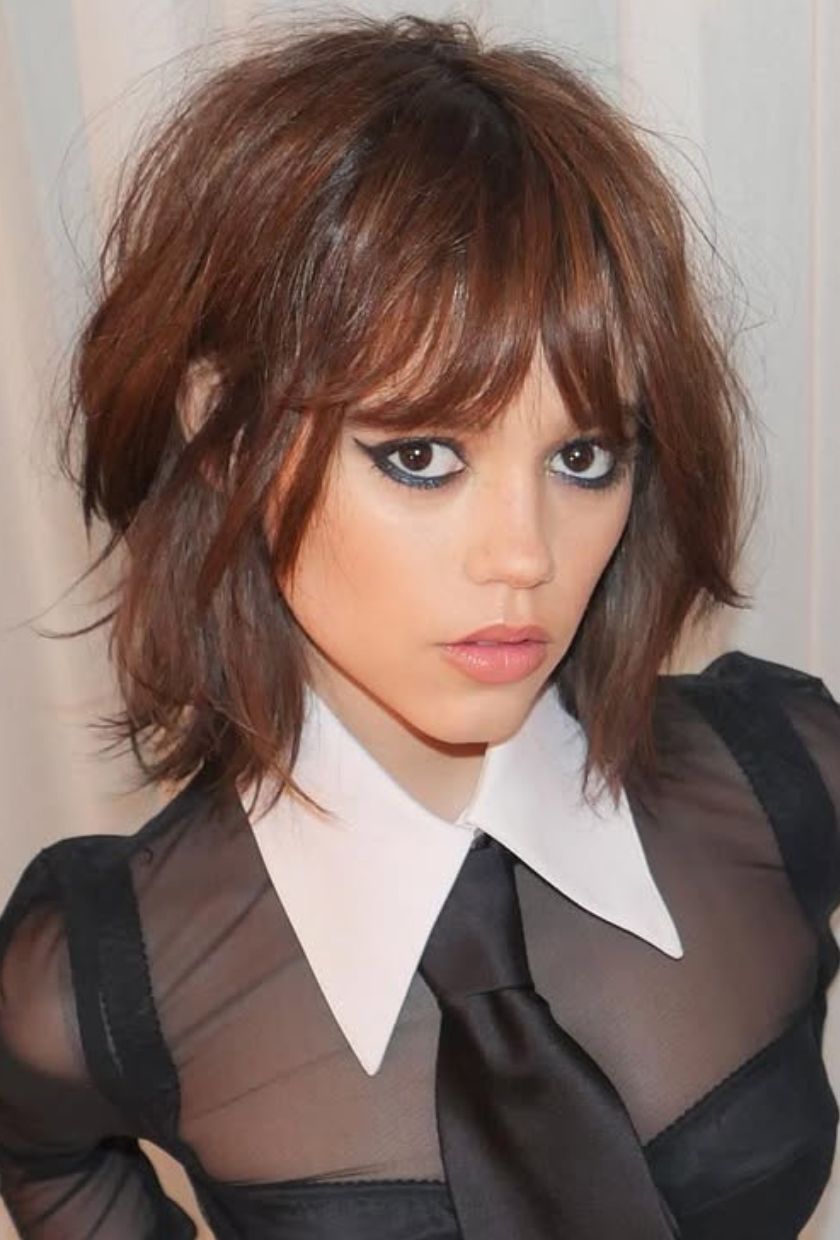 @jennaortega shows torn bangs