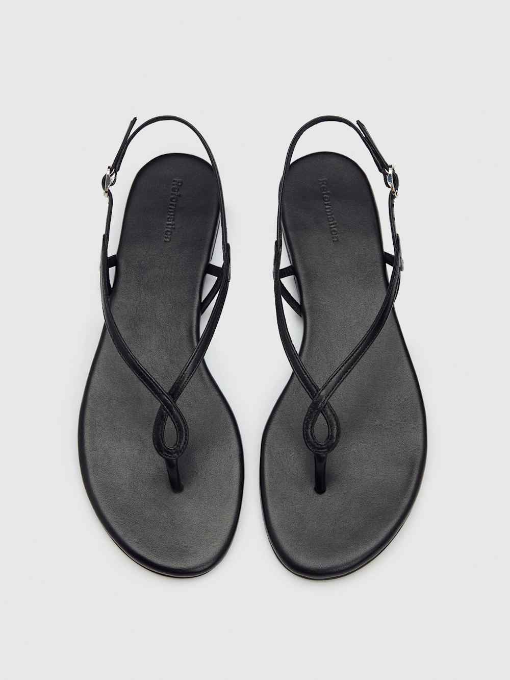 If You Want to Look Elegant This Summer, Consider These 9 Elevated Basics