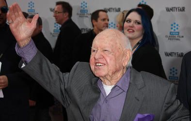 Legendary actor Mickey Rooney dies at 93