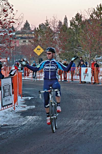 Michael Robson (Moots/SRAM) finishes second in the men's B 40+ race.