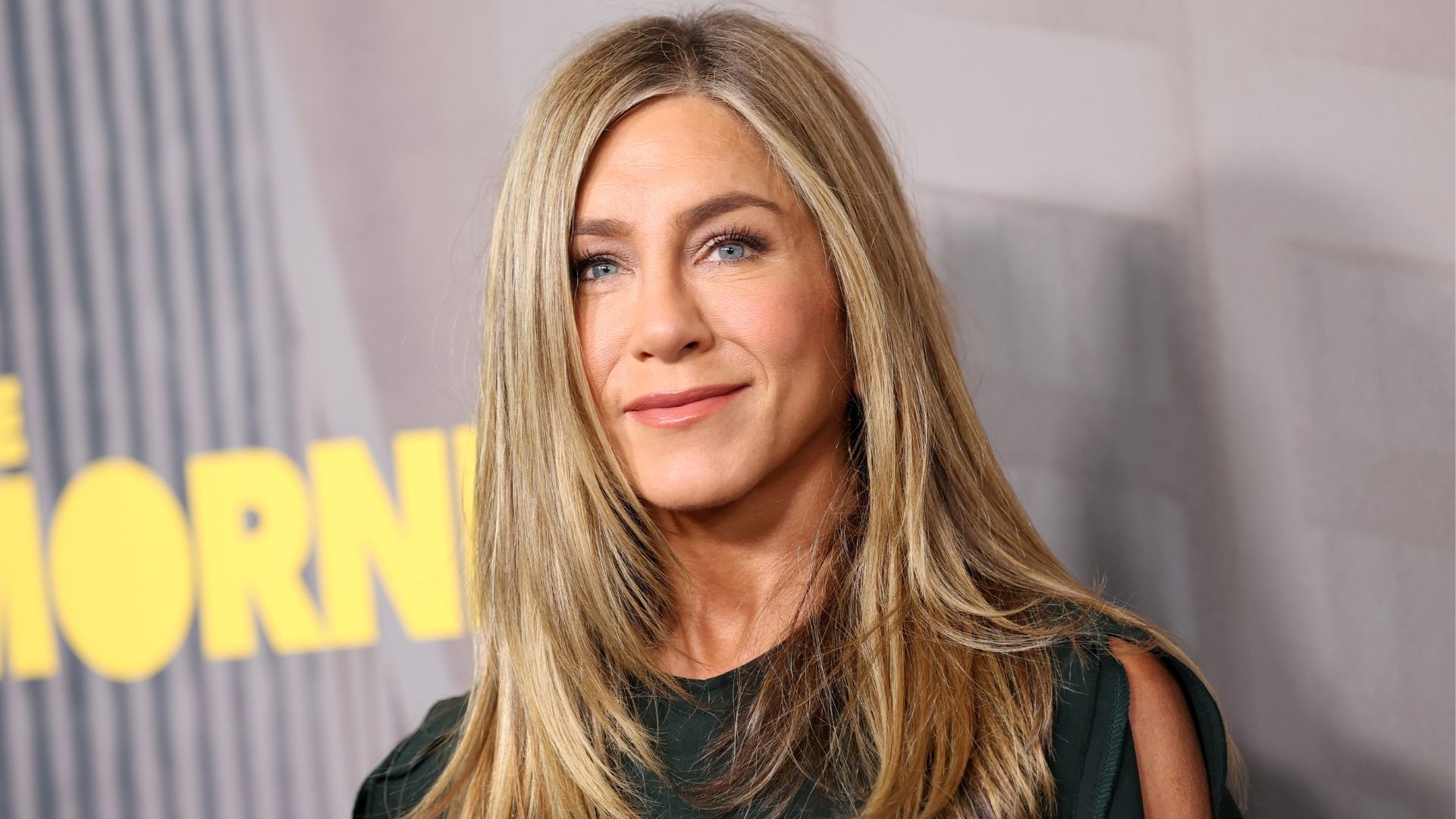 Forget red, Jennifer Aniston's petal-pink pedicure is as versatile and chic as it gets