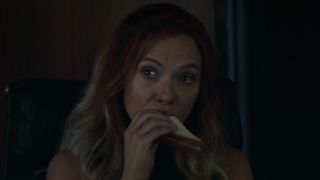 Natasha Romanoff (Scarlett Johansson) eats a sandwhich in Avengers: Endgame