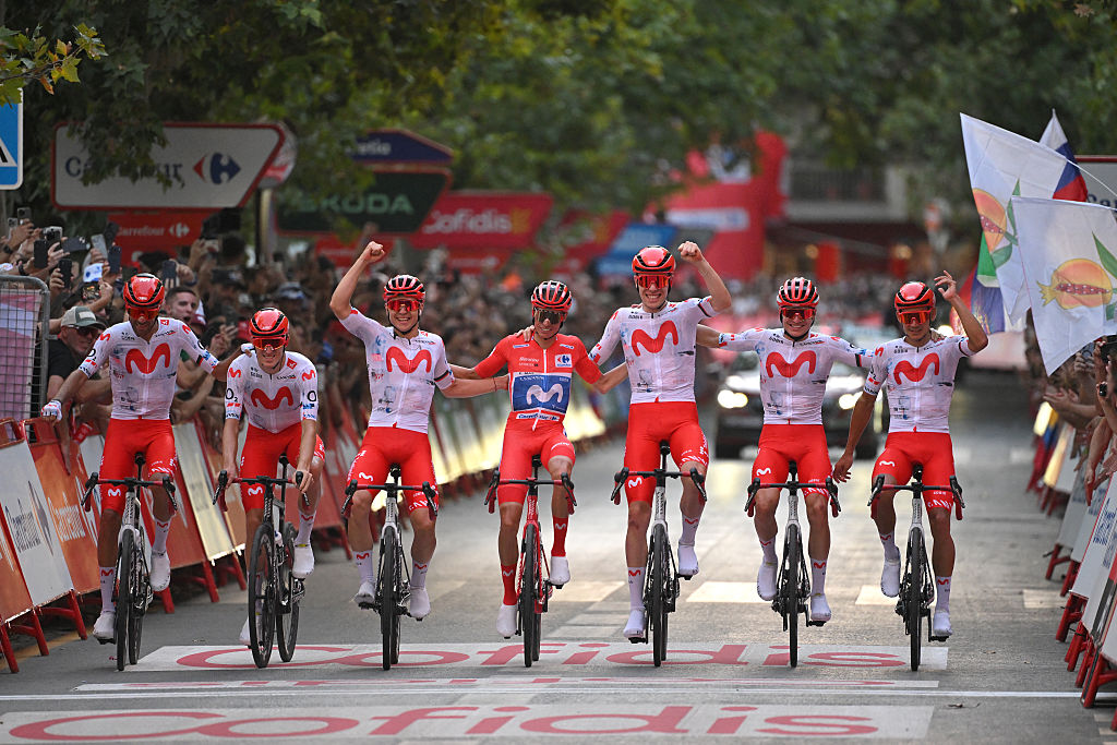 2026 Vuelta a Espa&amp;ntilde;a: Movistar celebrate the victory of Enric Mas