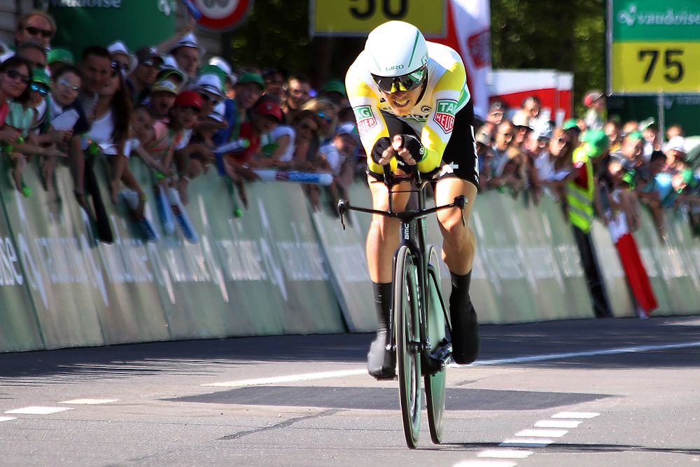 Rohan Dennis on his way to victory during stage 1 at Tour de Suisse