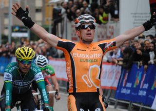 Urtasun wins opening stage at Vuelta a Castilla y Leon