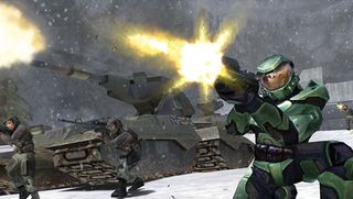 Best original Xbox games – Halo Combat Evolved screenshot of soldiers firing guns in a snowy landscape with a tank in the background.