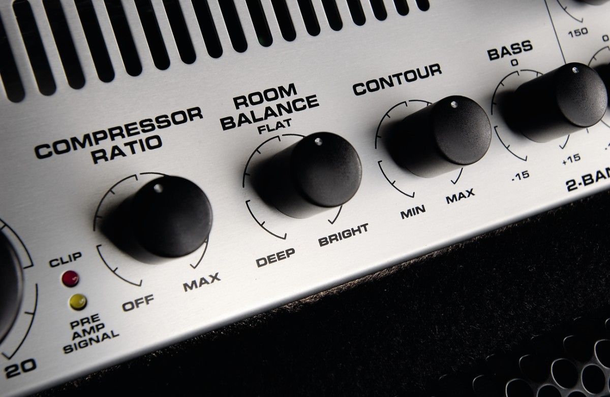Fender have stuck to rotary controls here