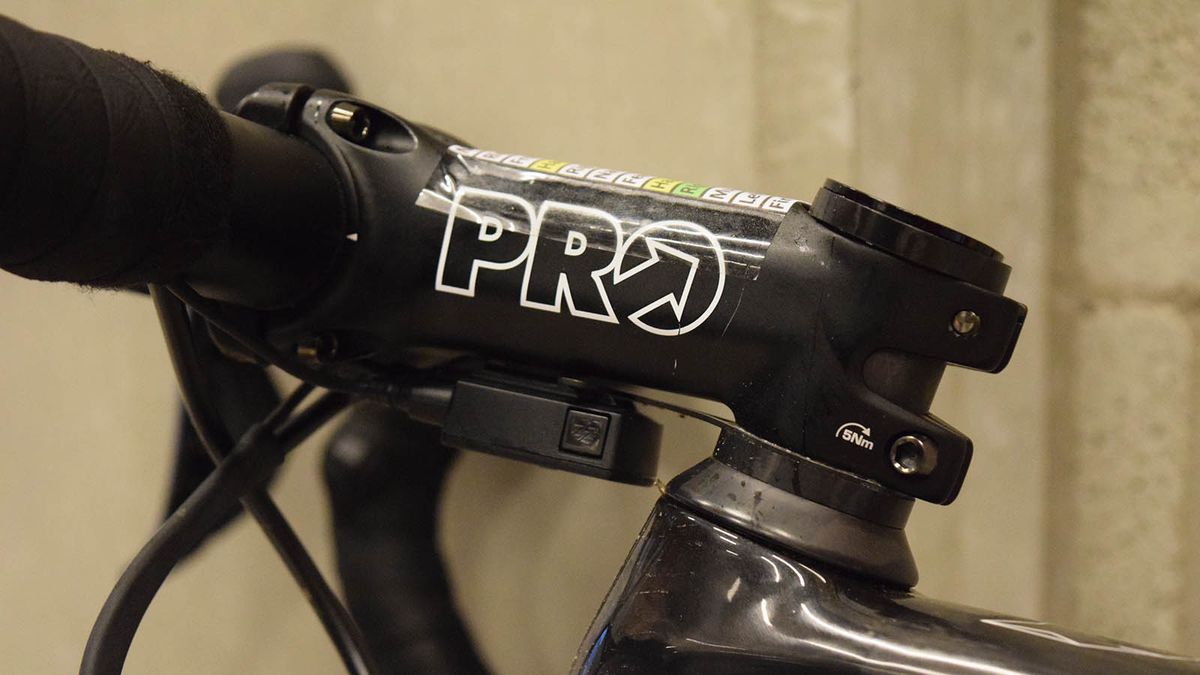 K-Edge recently released a super thin Di2 junction box mount, removing the need for chunky rubber bands around the stem