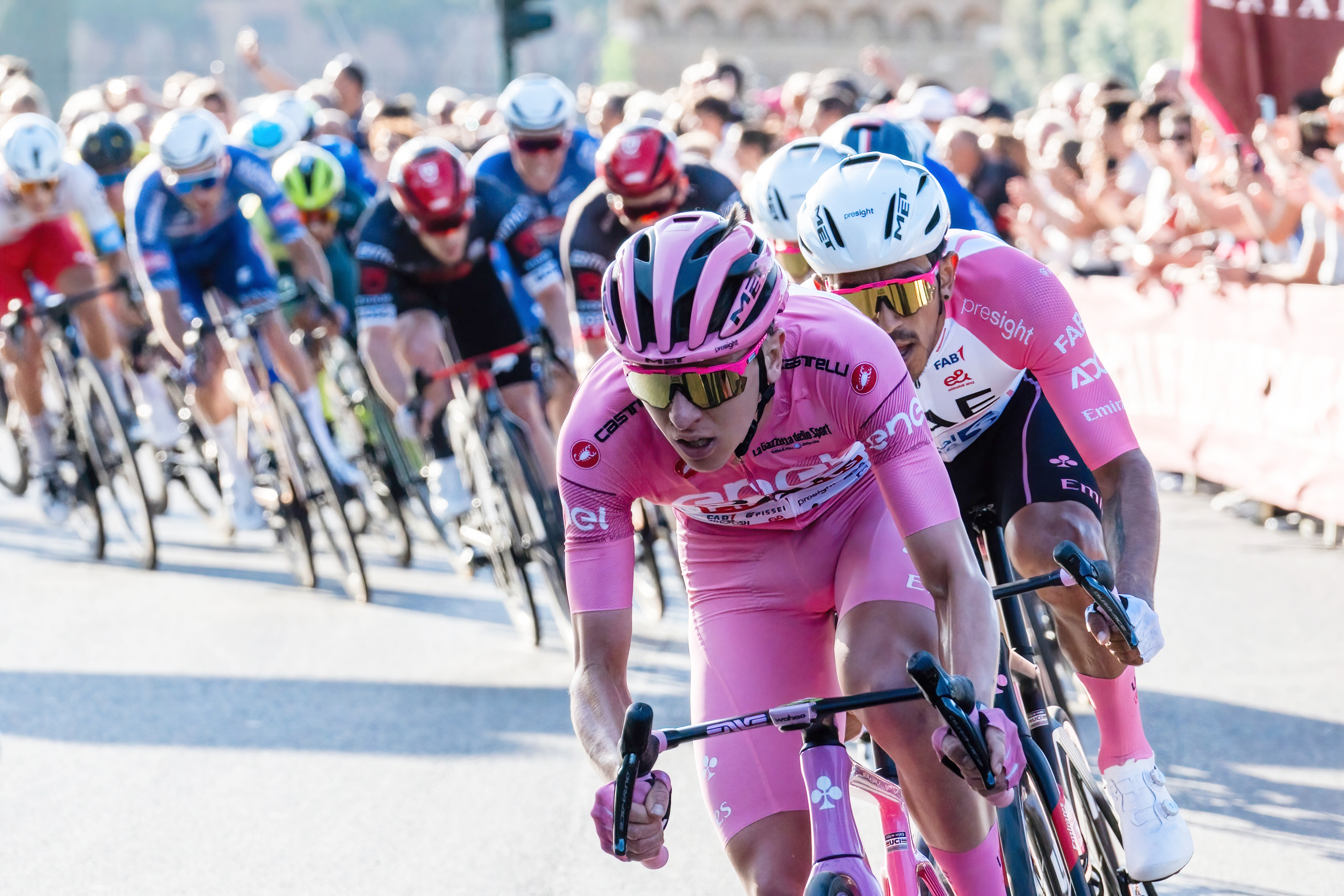 Tadej Pogačar leading the peloton at the Giro d&#039;Italia 2024
