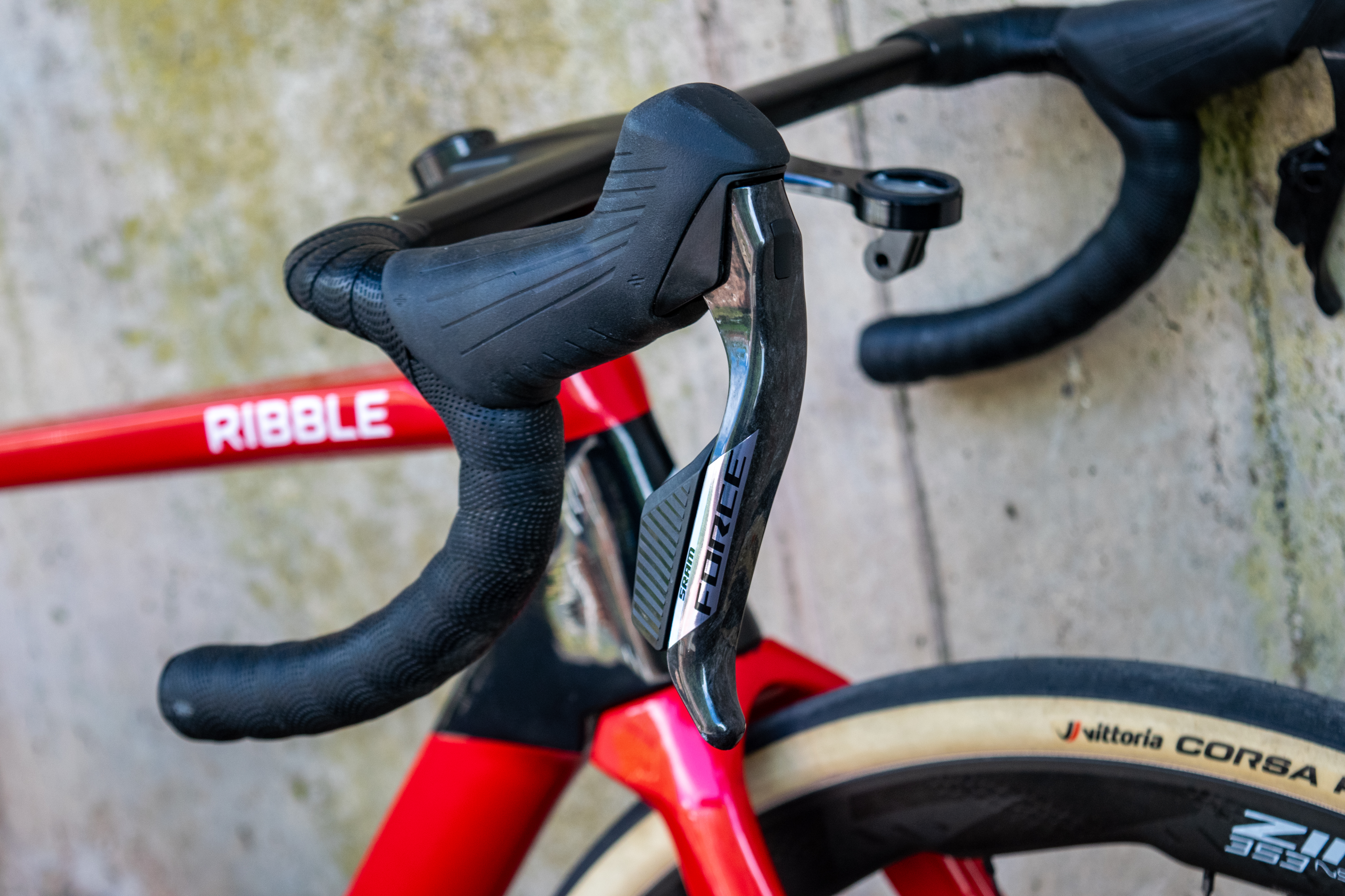 A SRAM Force AXS brake lever