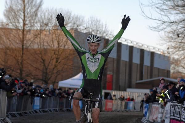 Paul Oldham wins the elite men's race at British 'Cross Nationals.