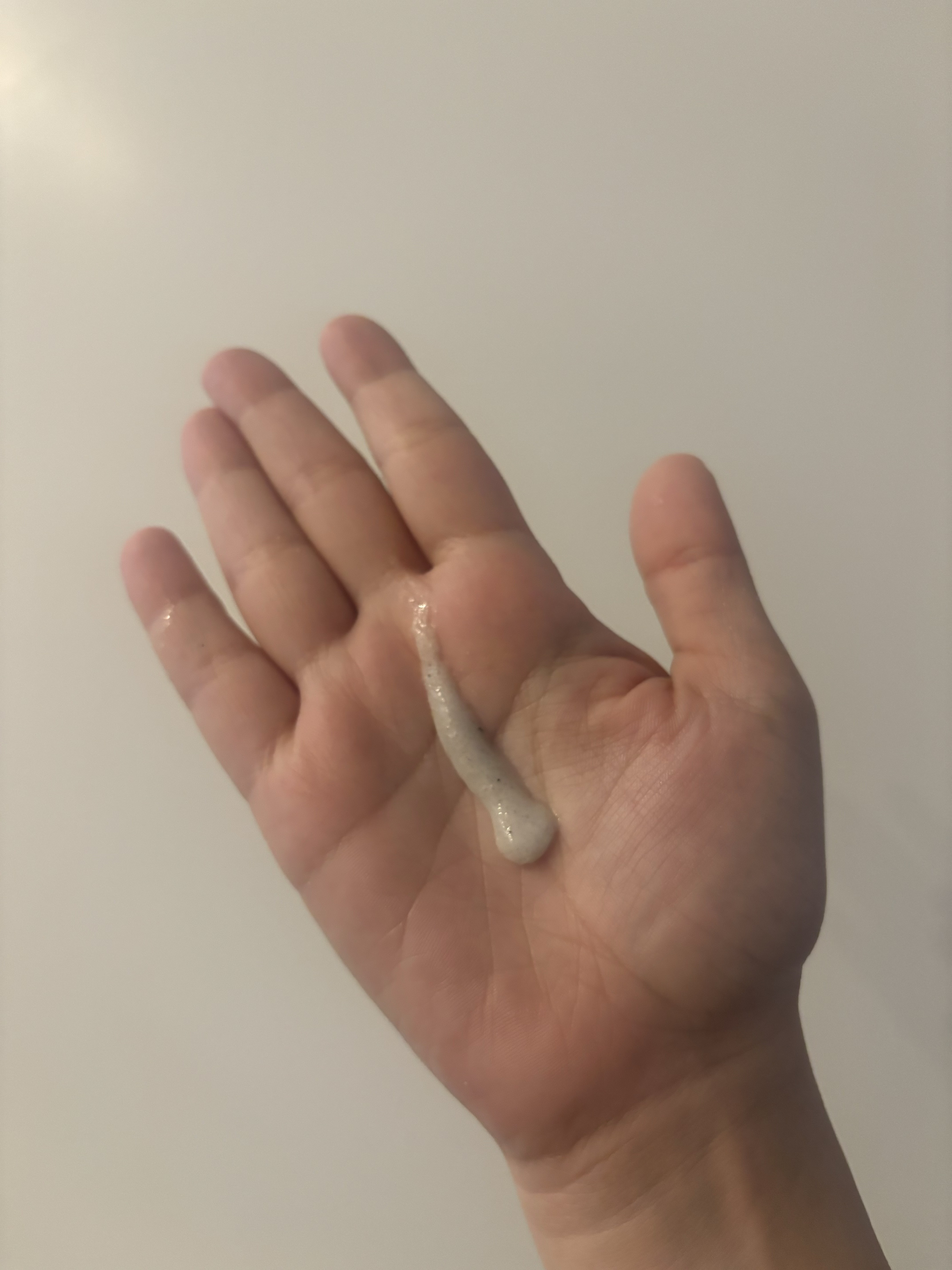 Julia Marzovilla tests the Cyklar Lactic Acid Foaming Body Polish