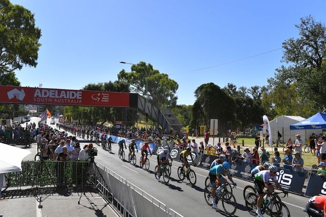 The peloton gets strung out during the 2019 Down Under Classic