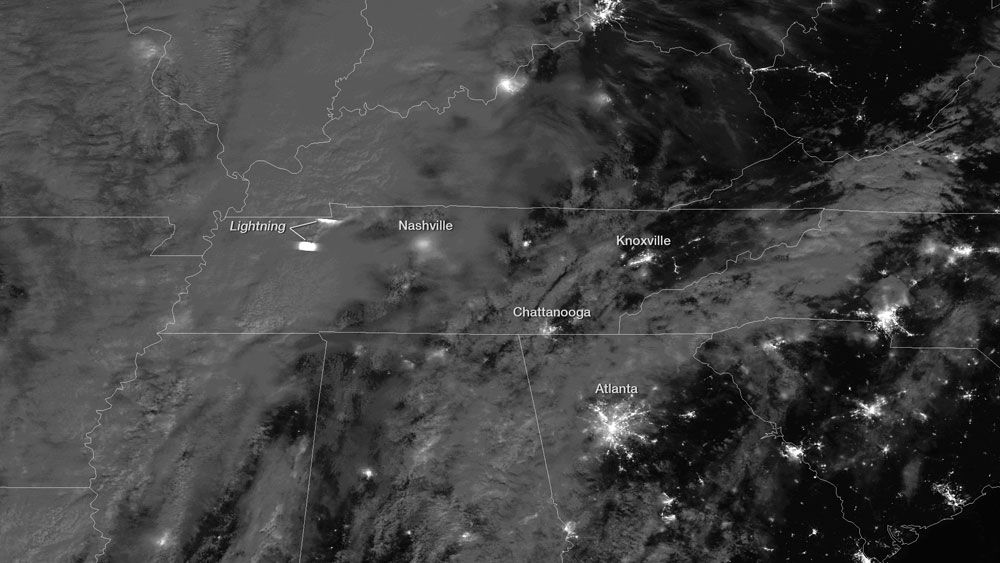 Lightning flash seen by the Suomi NPP satellite