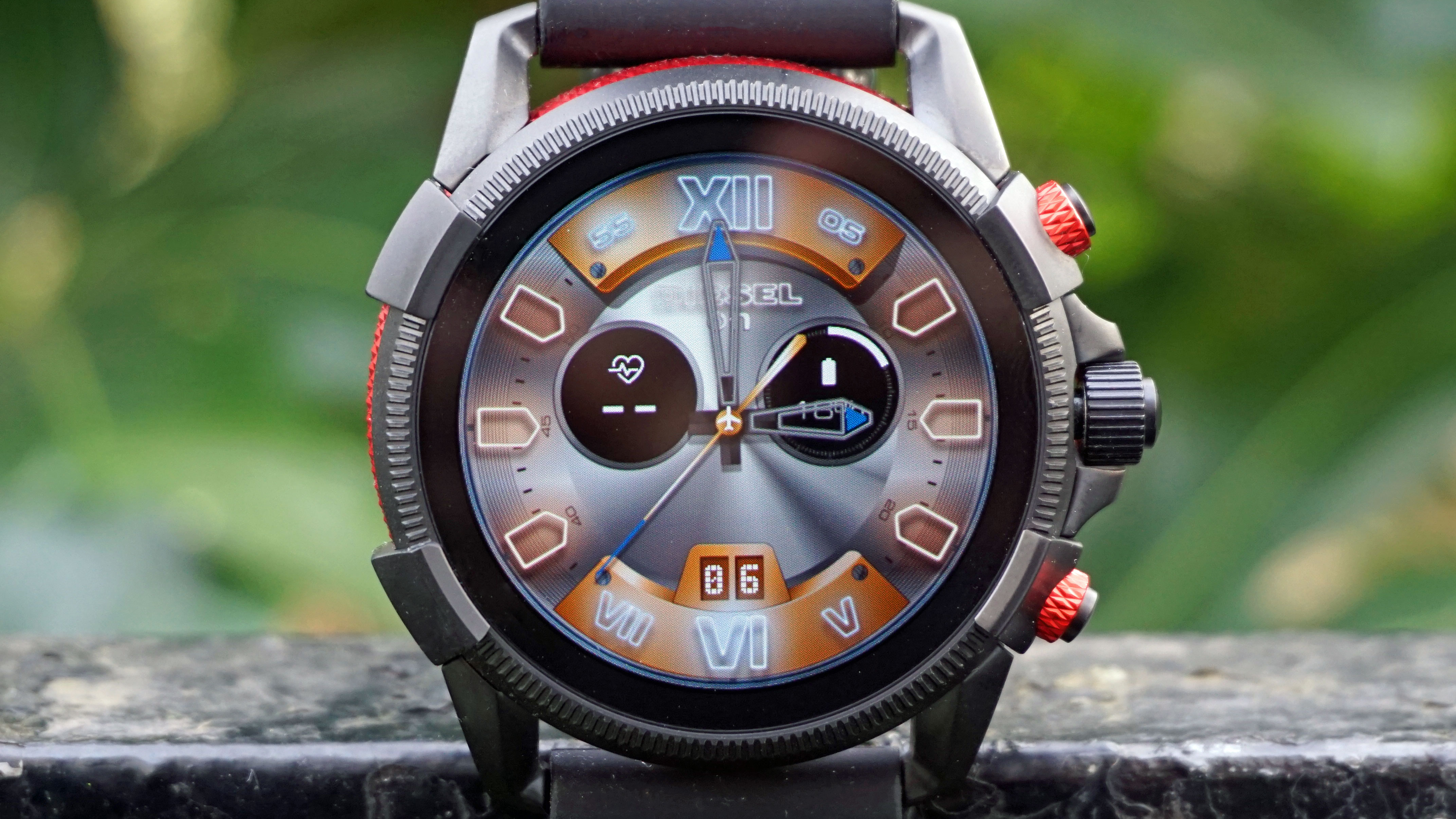 Diesel dzt 2011 on sale full guard 2.5 smartwatch