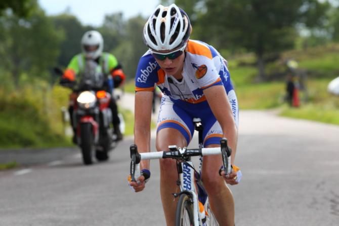 Roxanne Knetemann (Rabo Women) broke away alone