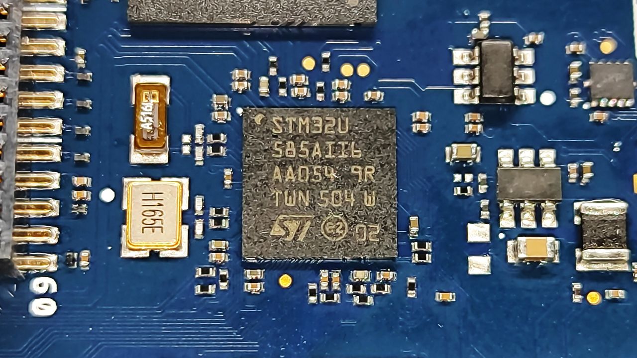 Arduino Uno Q