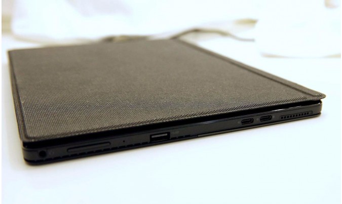 latitude 5285 thickness 675403