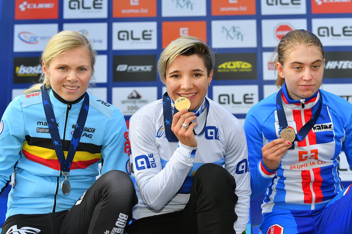 Chiara Teocchi (Italy) won gold in the under-23 women's race at the European Cyclo-Cross Championships.