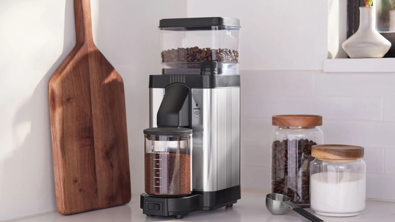 Moccamaster KM5 Burr Grinder consistent, mindful grinding Homes