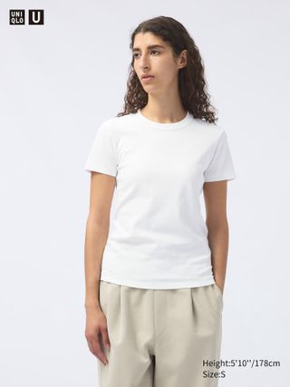 white-t-shirt-outfit-ideas