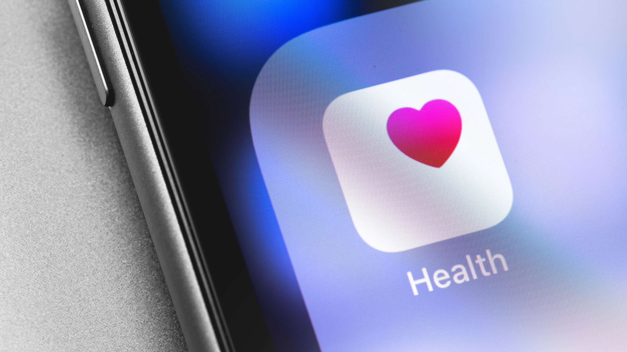 يزعم تقرير جديد أن المدرب الصحي الذي يعمل بالذكاء الاصطناعي والمنافس لـ Fitbit Air من Apple قد تأخر، وهذه أخبار سيئة لعشاق اللياقة البدنية